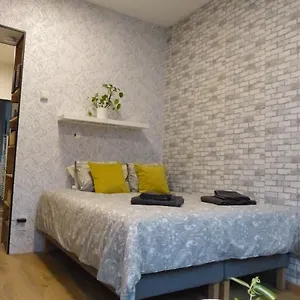 Appartement Superbe Au 1er étage, Proche De La Gare Du Midi, Bruxelles